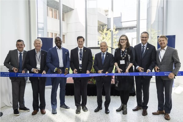 University and local officials at ribbon cutting ceremony