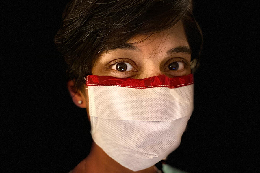 Dr. Reena Kilian wears an early prototype of the ROSE mask. 