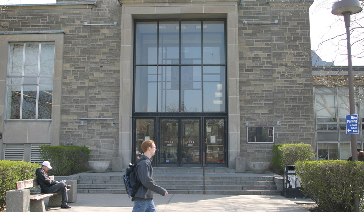 Front of the Gerstein Science Library