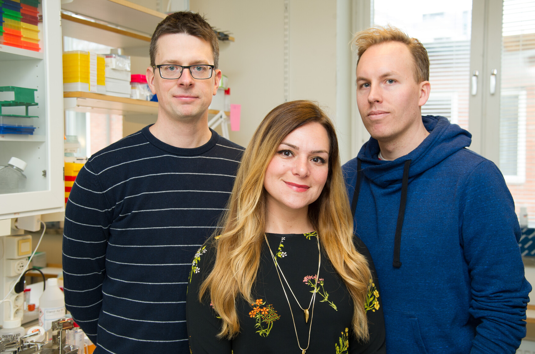 Sophie Petropoulos with professors Fredrik Lanner and Rickard Sandberg. Photo by Ulf Sirborn/Karolinska Institutet