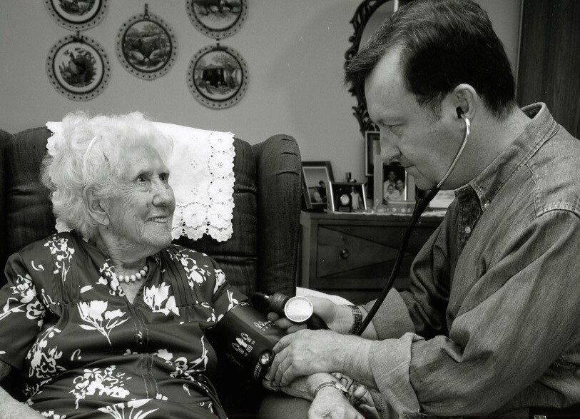 Mrs. Betty J., age 100, at home with Dr. Mark Nowaczynski