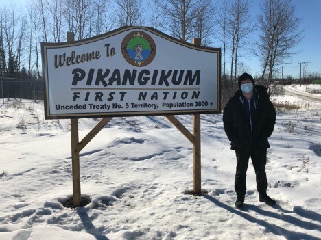 Dr. Elliot Lass in Pikangikum