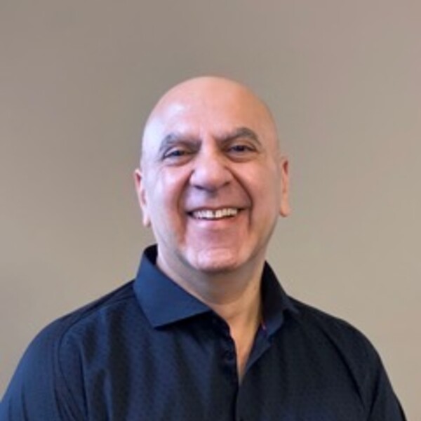 Vigen Nazarian bio picture