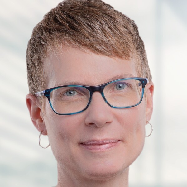 Headshot of Nancy Salbach