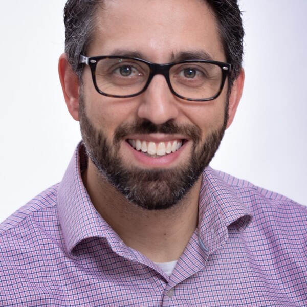Headshot of Kevin Weingarten